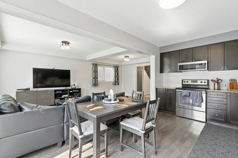 Photo 9 at 40 Hutt Crescent, Bayview Northeast, Aurora