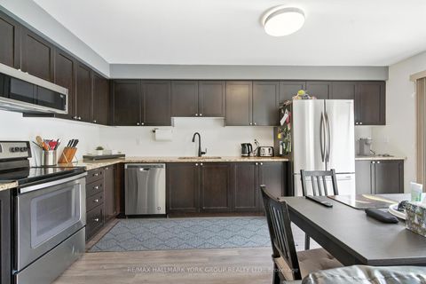 Photo 11 at 40 Hutt Crescent, Bayview Northeast, Aurora