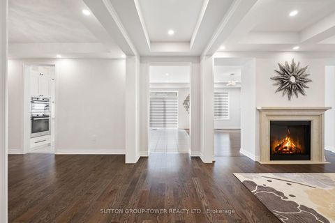 Photo 4 at 10 Alistair Crescent, Kleinburg, Vaughan