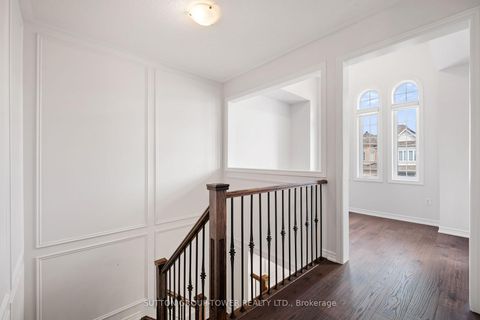Photo 18 at 10 Alistair Crescent, Kleinburg, Vaughan