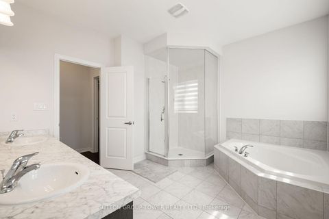 Photo 26 at 10 Alistair Crescent, Kleinburg, Vaughan