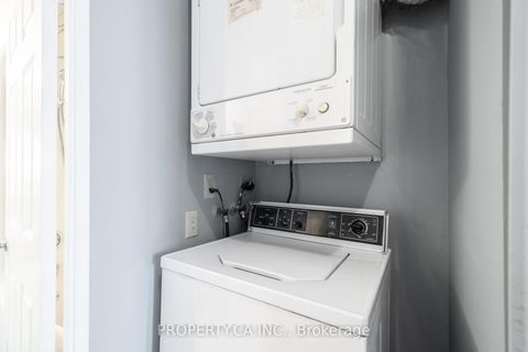 Photo 18 at 312 - 7 Bishop Avenue, Newtonbrook East, Toronto