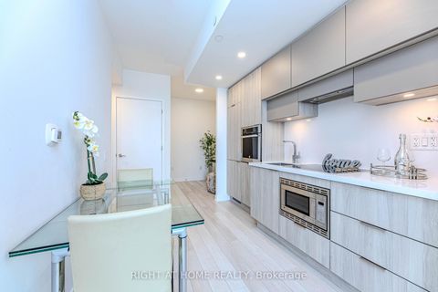 Photo 5 at 1301 - 39 Roehampton Avenue, Mount Pleasant West, Toronto