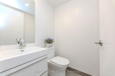 Photo 17 at 1301 - 39 Roehampton Avenue, Mount Pleasant West, Toronto