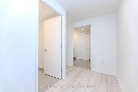 Photo 18 at 1301 - 39 Roehampton Avenue, Mount Pleasant West, Toronto