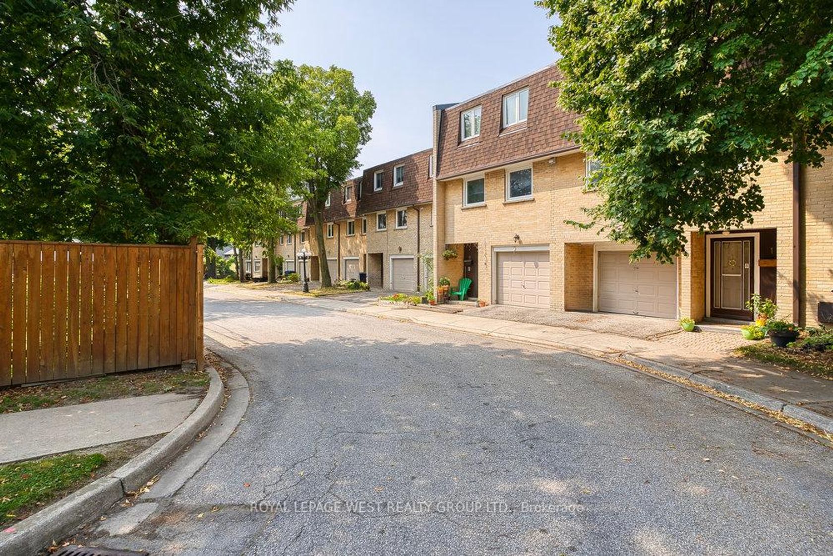 3 - 92 Twenty Ninth Street, Long Branch, Toronto 
