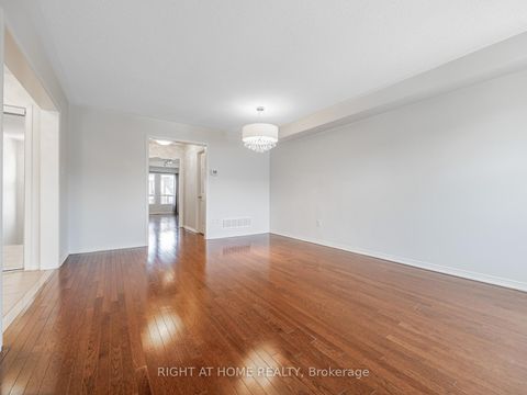 Photo 3 at 6 Martell Gate, Bayview Northeast, Aurora
