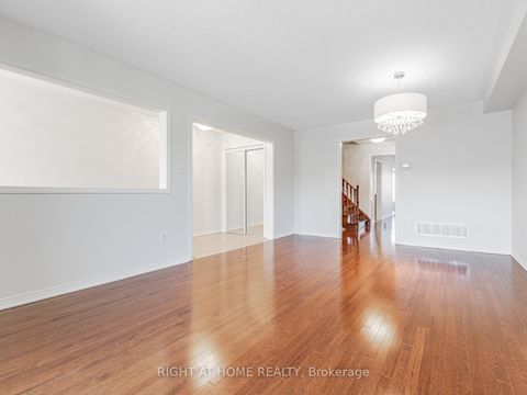 Photo 4 at 6 Martell Gate, Bayview Northeast, Aurora