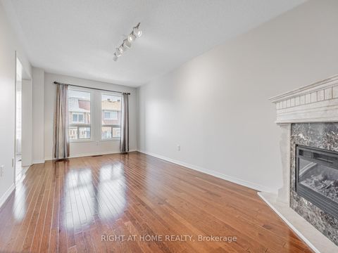 Photo 7 at 6 Martell Gate, Bayview Northeast, Aurora