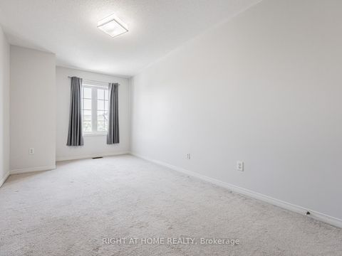 Photo 17 at 6 Martell Gate, Bayview Northeast, Aurora