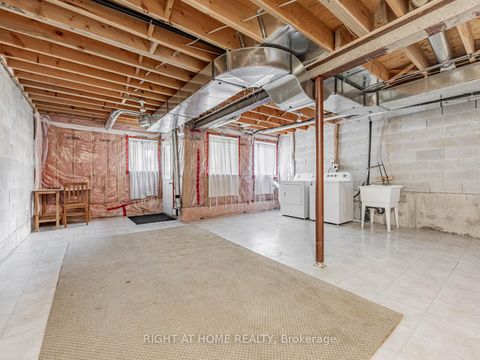 Photo 26 at 6 Martell Gate, Bayview Northeast, Aurora