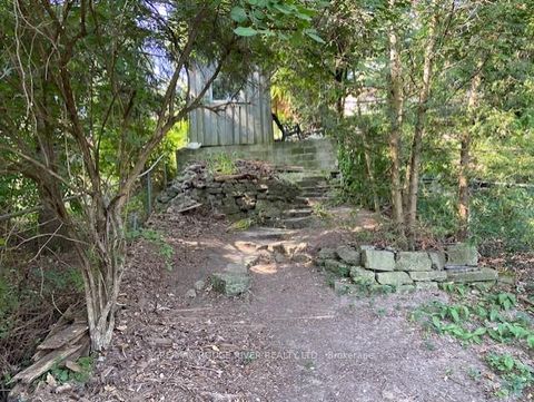 Photo 3 at 23 Westlake Crescent, Lumsden, Toronto