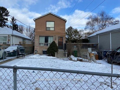 Photo 15 at 23 Westlake Crescent, Lumsden, Toronto