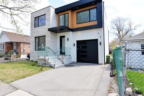 Photo 2 at 1 Camilla Crescent, Birchmount, Toronto