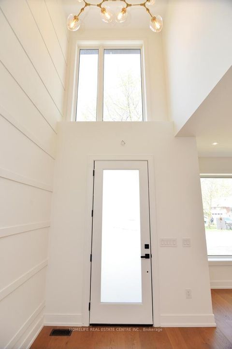 Photo 4 at 1 Camilla Crescent, Birchmount, Toronto