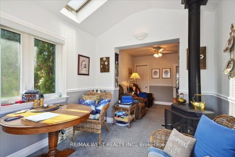 Photo 6 at 9 Margrath Place, West Deane, Toronto