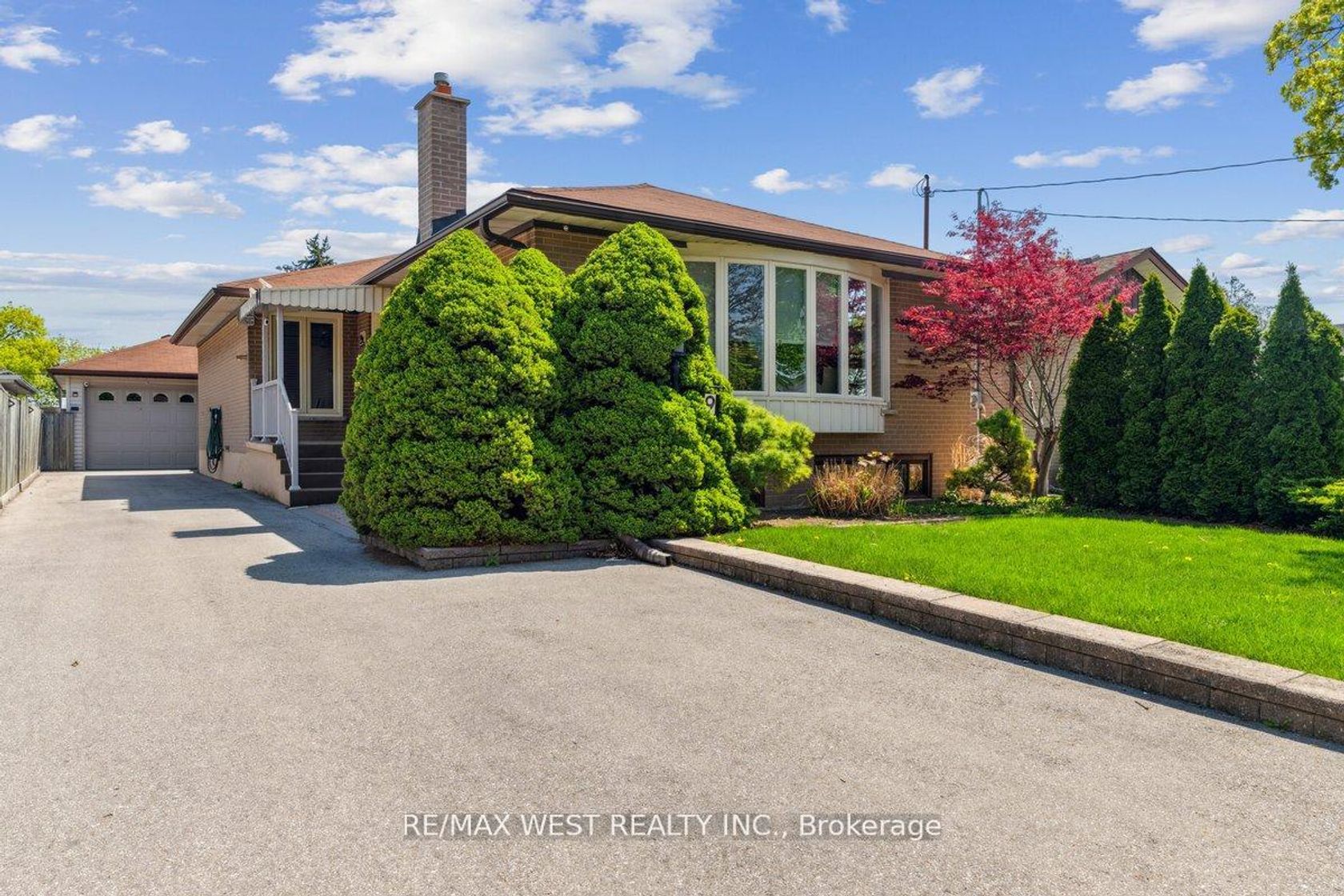 9 Margrath Place, West Deane, Toronto 