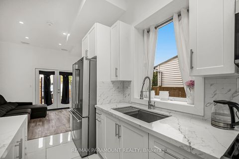 Photo 18 at 121 Mulock Avenue, Junction Area, Toronto