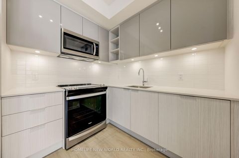 Photo 15 at 1011 - 50 Dunfield Avenue, Mount Pleasant East, Toronto