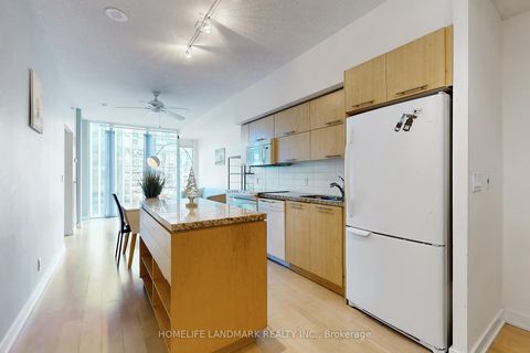 Photo 12 at 1001 - 21 Nelson Street, Waterfront Communities C1, Toronto