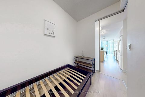 Photo 21 at 1001 - 21 Nelson Street, Waterfront Communities C1, Toronto