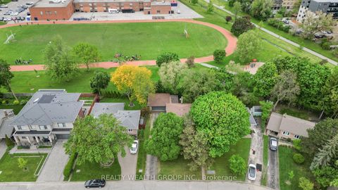 Photo 2 at 39 Treadgold Crescent, Donalda, Toronto