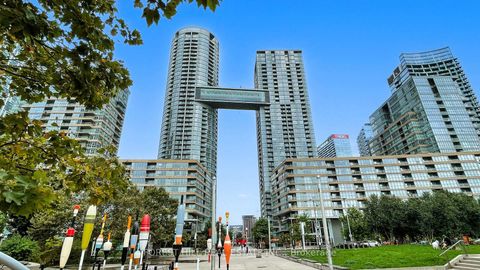 Photo 2 at 2816 - 15 Iceboat Terrace, Waterfront Communities C1, Toronto