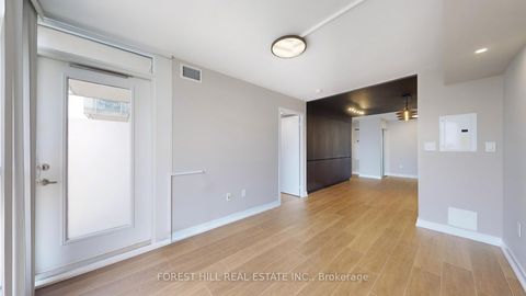 Photo 16 at 2816 - 15 Iceboat Terrace, Waterfront Communities C1, Toronto