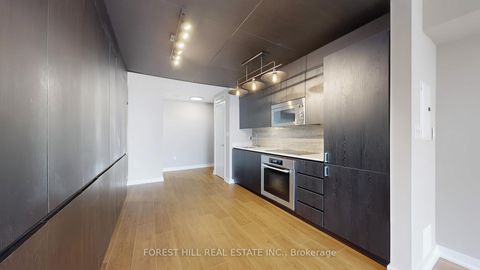 Photo 22 at 2816 - 15 Iceboat Terrace, Waterfront Communities C1, Toronto