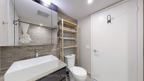 Photo 31 at 2816 - 15 Iceboat Terrace, Waterfront Communities C1, Toronto