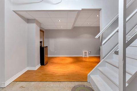 Photo 24 at 138 Largo Crescent, Maple, Vaughan