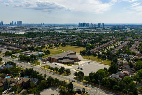 Photo 35 at 138 Largo Crescent, Maple, Vaughan