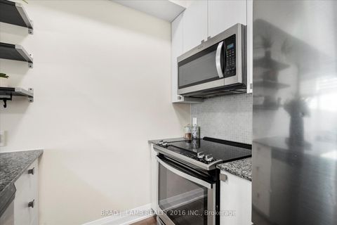Photo 13 at 112 - 3655 Kingston Road N, Scarborough Village, Toronto