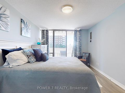 Photo 13 at 407 - 10 Tangreen Court, Newtonbrook West, Toronto