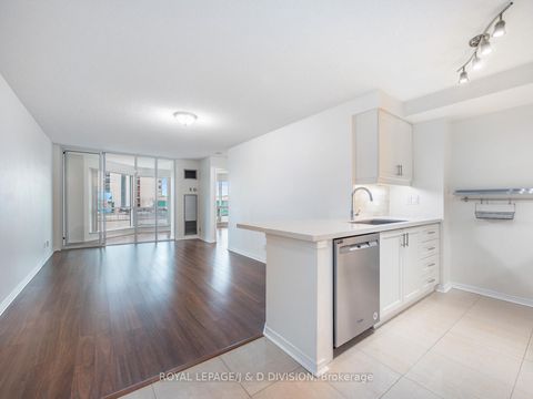 Photo 5 at 706 - 10 Queens Quay W, Waterfront Communities C1, Toronto
