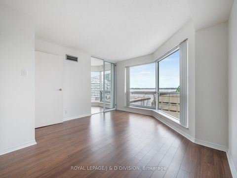 Photo 16 at 706 - 10 Queens Quay W, Waterfront Communities C1, Toronto