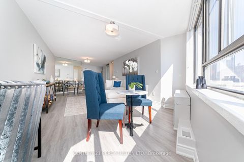 Photo 17 at 1407 - 270 Queens Quay W, Waterfront Communities C1, Toronto