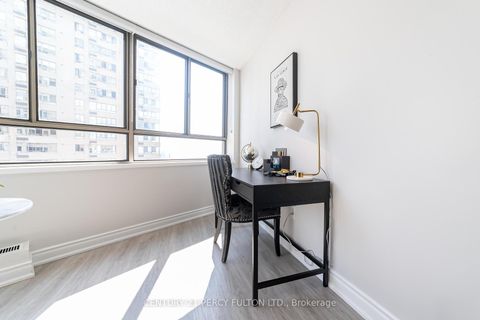 Photo 18 at 1407 - 270 Queens Quay W, Waterfront Communities C1, Toronto