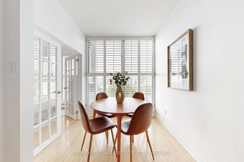 Photo 11 at 924 - 65 Scadding Avenue, Waterfront Communities C8, Toronto