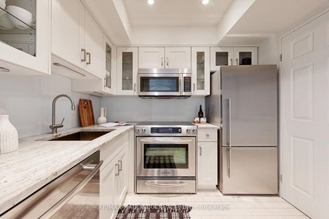 Photo 15 at 924 - 65 Scadding Avenue, Waterfront Communities C8, Toronto