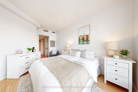 Photo 22 at 924 - 65 Scadding Avenue, Waterfront Communities C8, Toronto