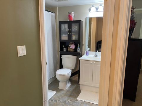 Photo 7 at 812 - 2088 Lawrence Avenue W, Weston, Toronto
