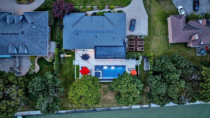 Photo 19 at 90 Oaklands Park Court, Bayview, Burlington