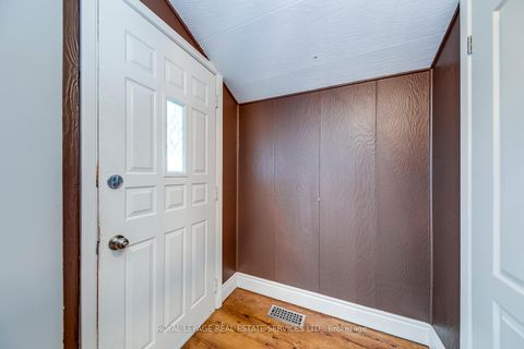 Photo 12 at 109 Ringwood Road, CP College Park, Oakville
