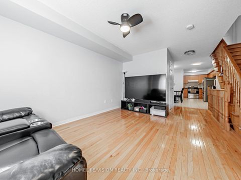 Photo 3 at 10 Odoardo Disanto Circle, CFB, Toronto
