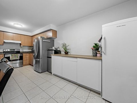 Photo 13 at 10 Odoardo Disanto Circle, CFB, Toronto