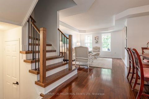 Photo 9 at 203 Gatwick Drive, RO River Oaks, Oakville