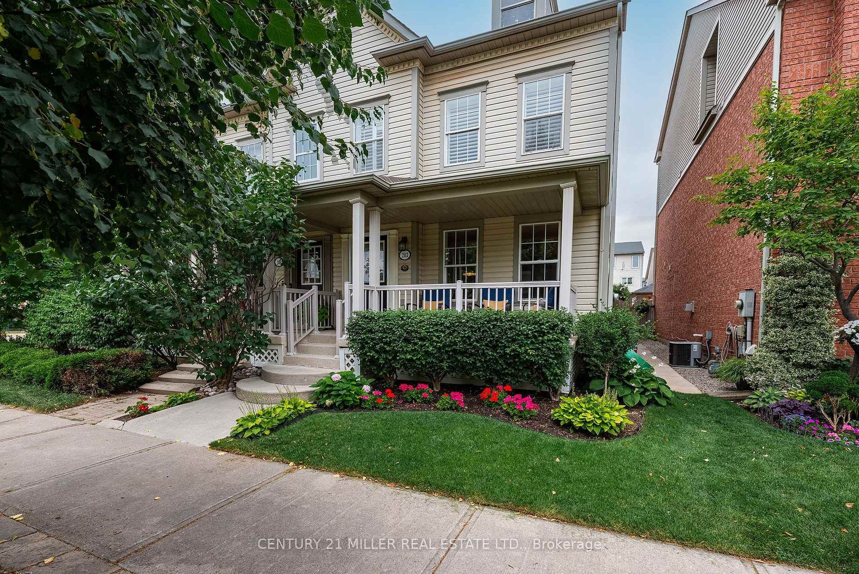 203 Gatwick Drive, RO River Oaks, Oakville 