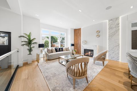 Photo 2 at 338A Horsham Avenue, Willowdale West, Toronto