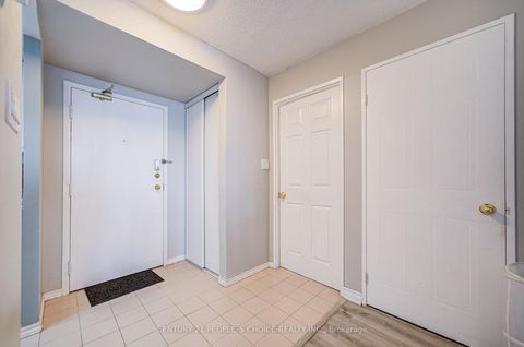Photo 13 at 1003 - 1470 Midland Avenue, Dorset Park, Toronto